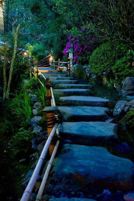 Beppu Showaen Экстерьер фото