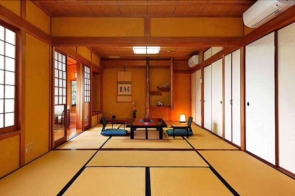 Beppu Showaen Экстерьер фото